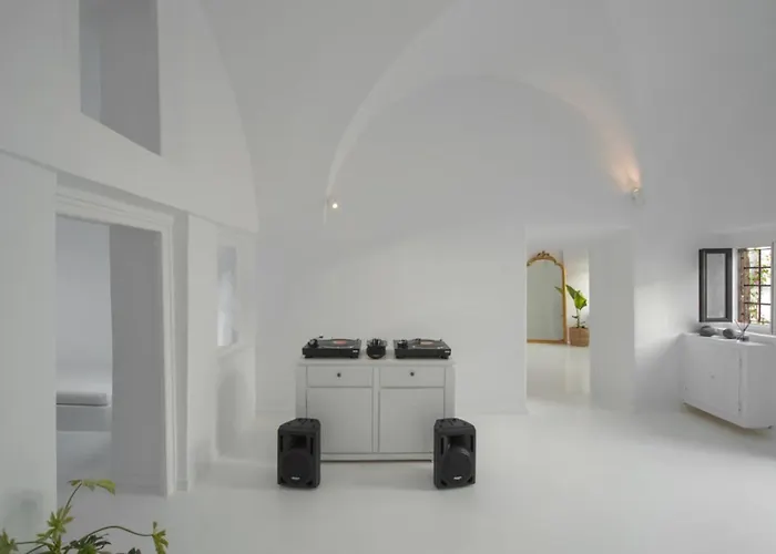 Sophia Privilege Villa Oia