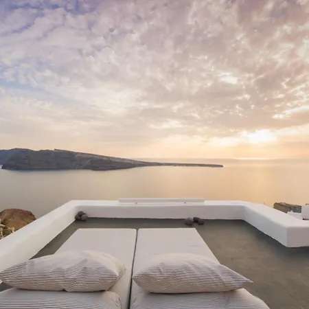 Sophia Privilege * Oia (Santorini)