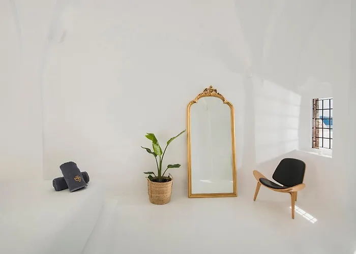 Sophia Privilege Oia